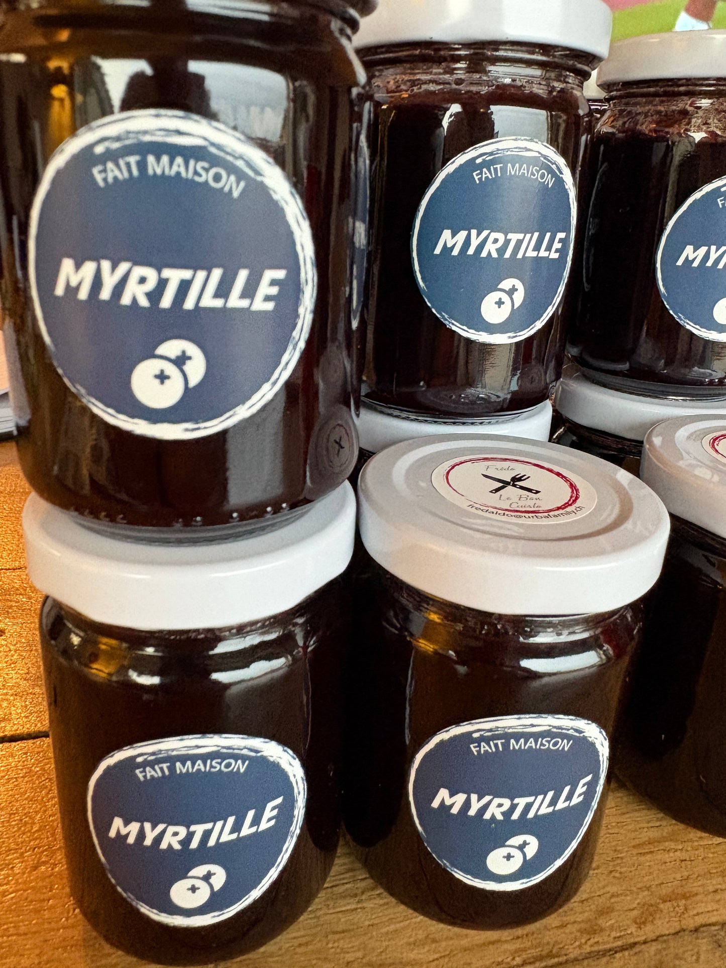 Etiquettes autocollantes